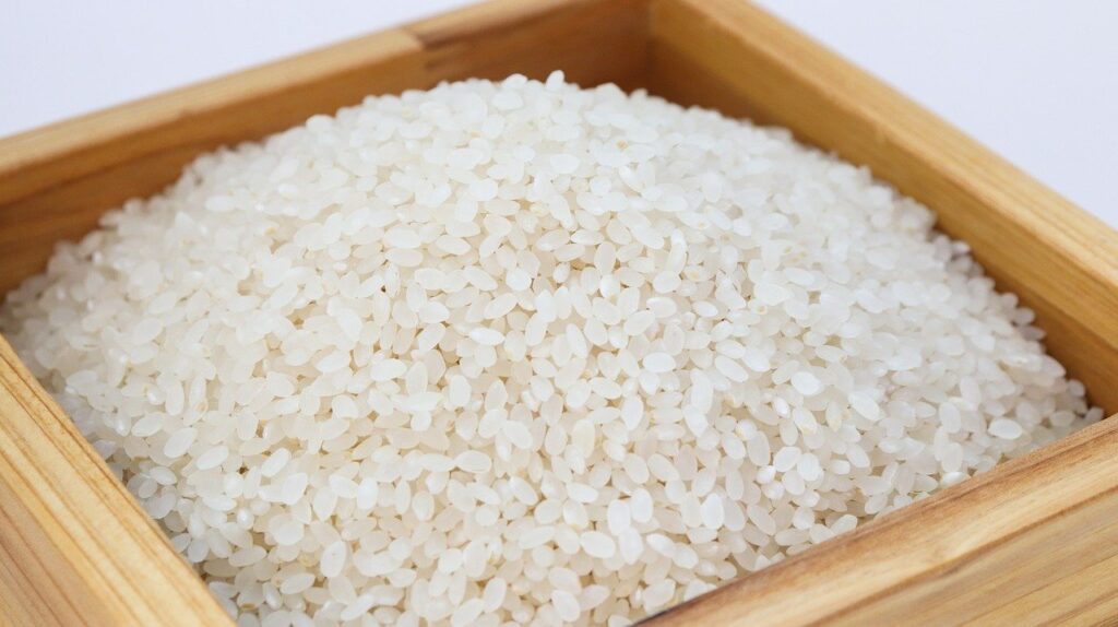 Banho de arroz para atrair dinheiro